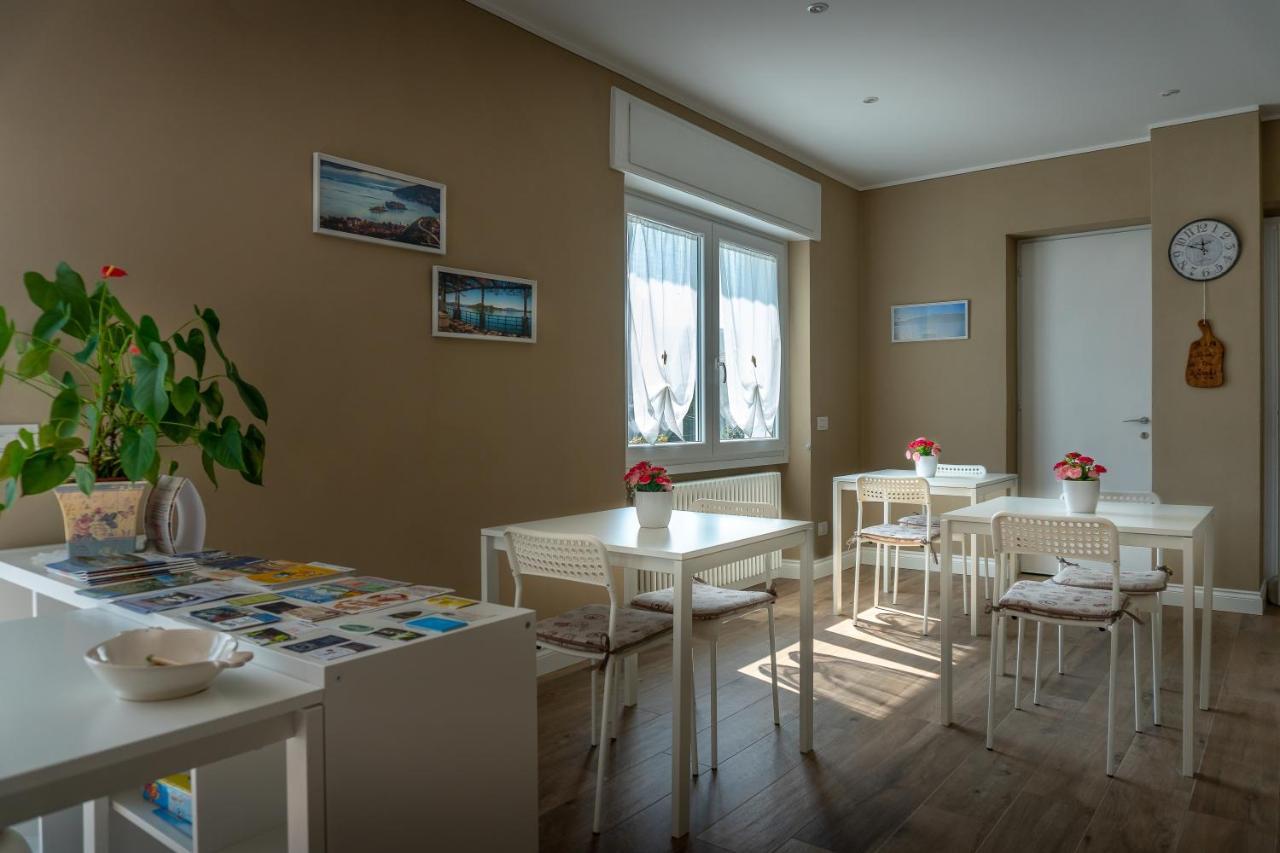 La Rosa Tra I Laghi B&B Мейна Экстерьер фото
