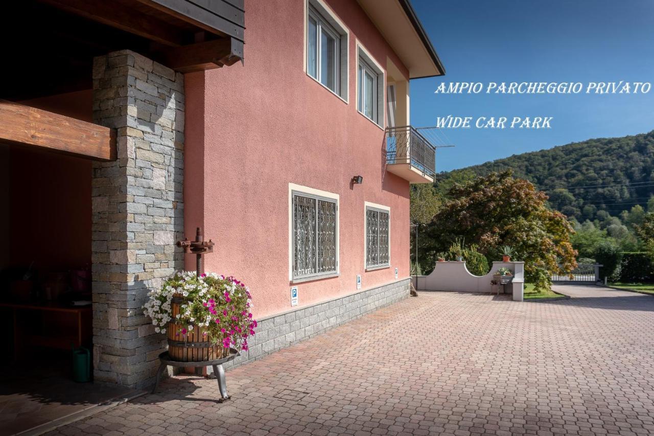 La Rosa Tra I Laghi B&B Мейна Экстерьер фото