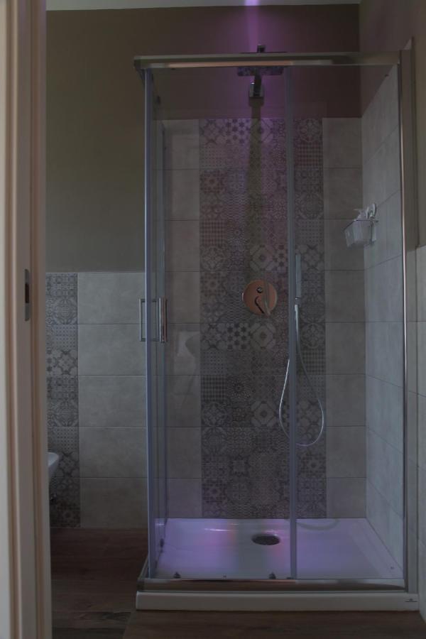 La Rosa Tra I Laghi B&B Мейна Экстерьер фото