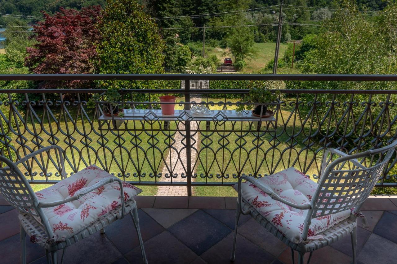La Rosa Tra I Laghi B&B Мейна Экстерьер фото
